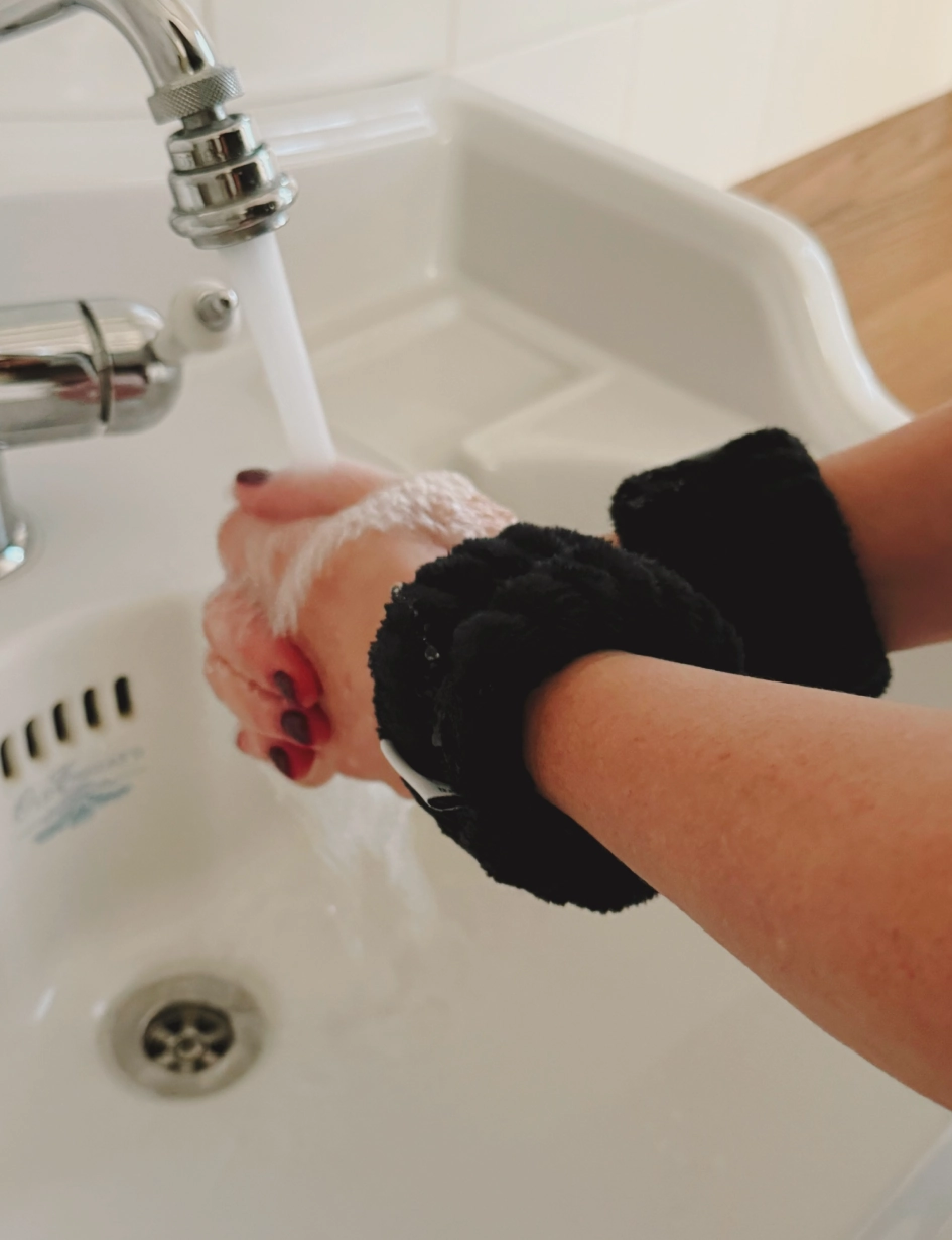Black Wrist Bands – Set of 2
